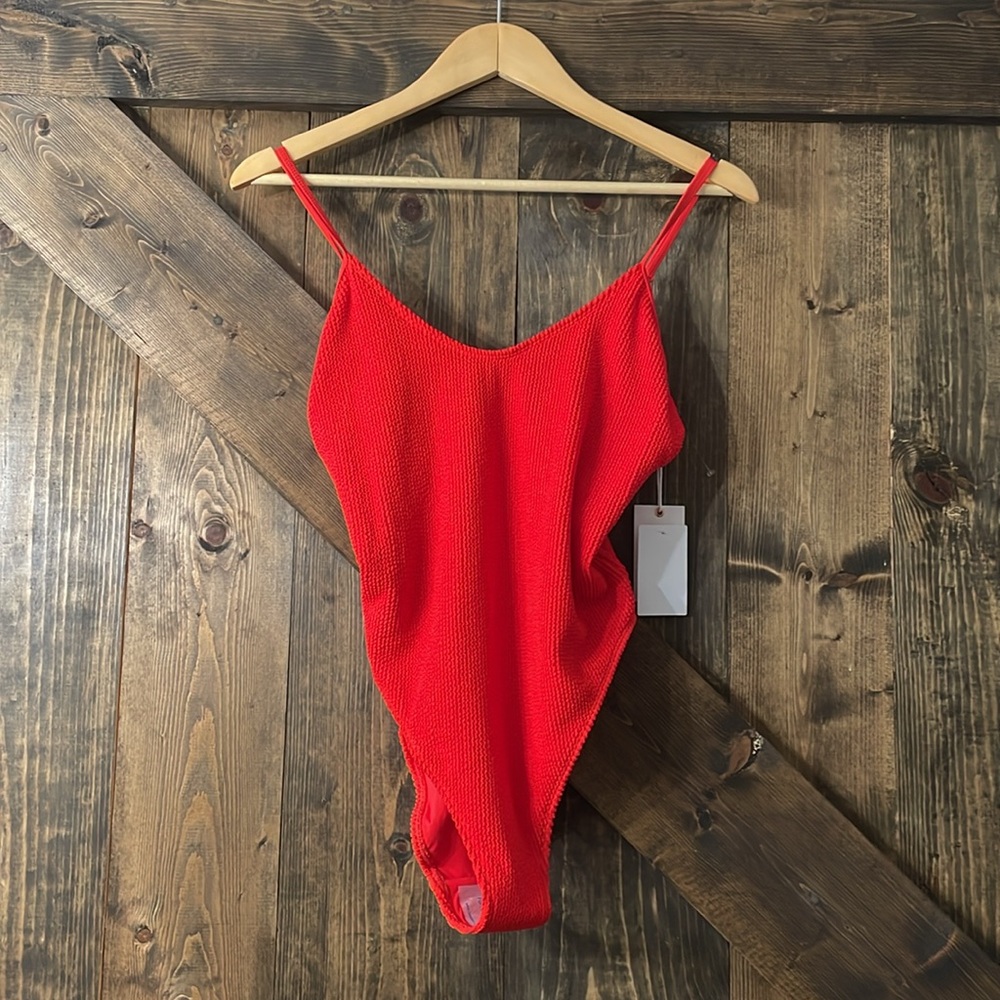 GOOD AMERICAN Always Fit One Piece Swimsuit - Picture 5 of 10